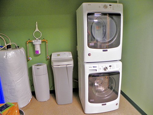 Sevierville animal clinic laundry.